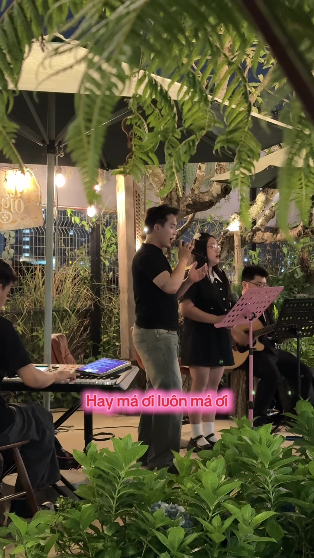 @Trạm Gió Coffee & Acoustic