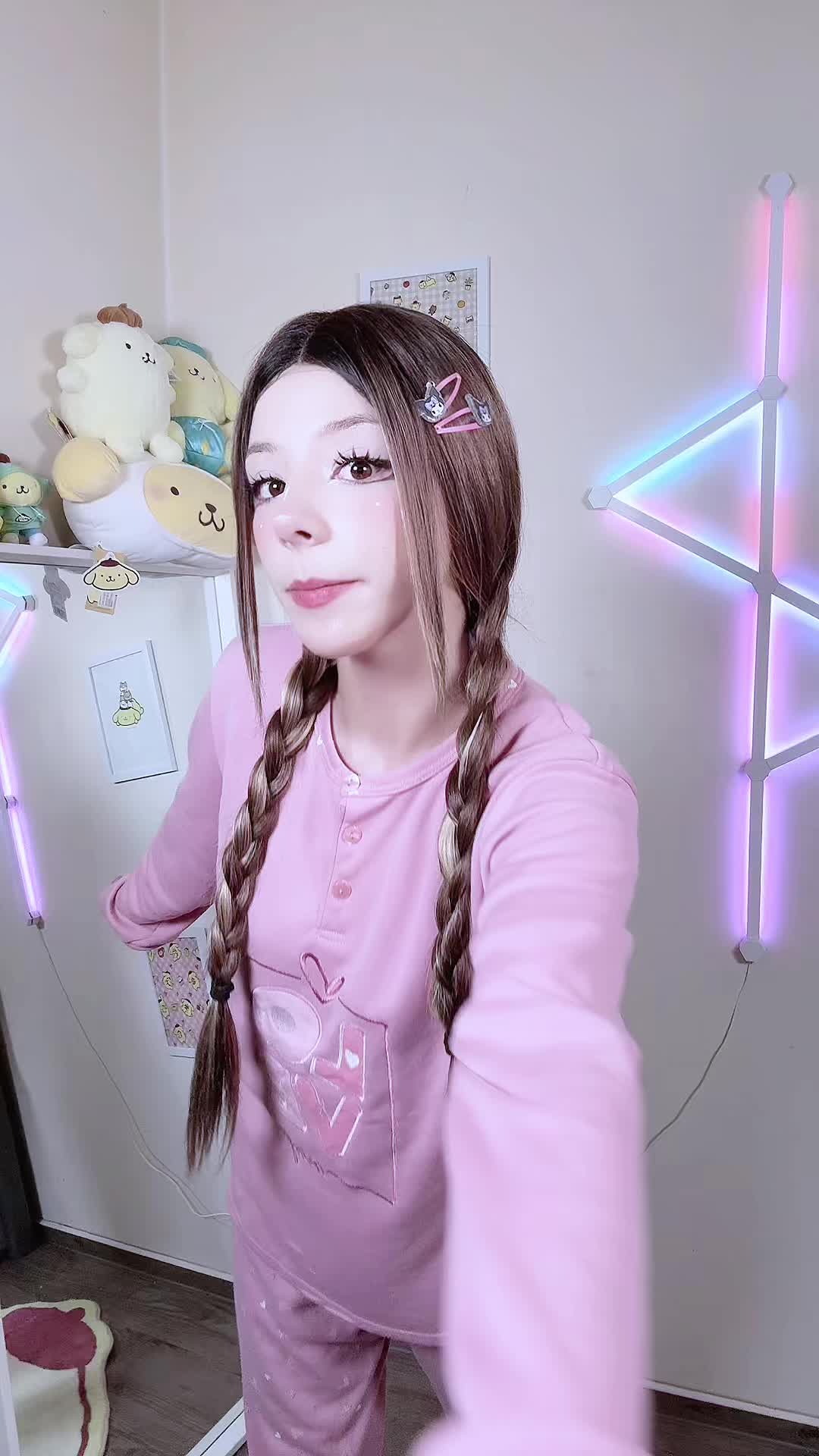 @jucyfox