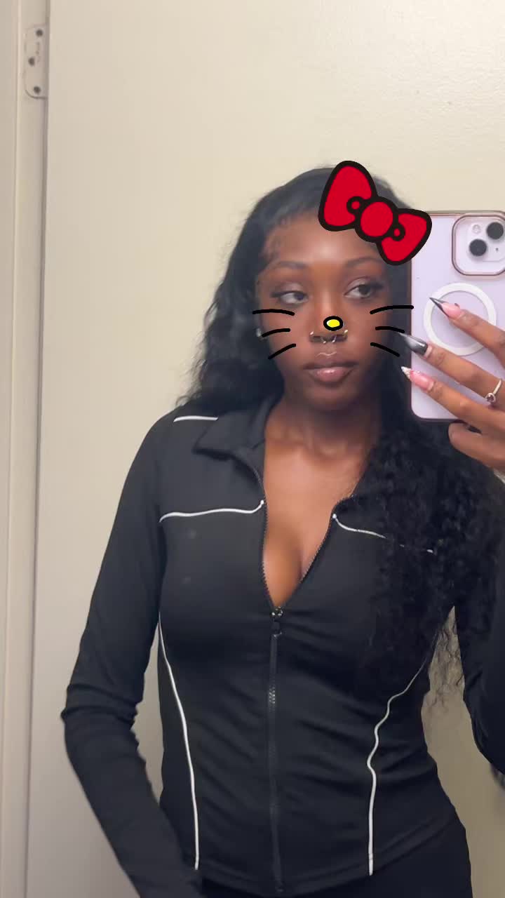 @thatsexyleogirl_