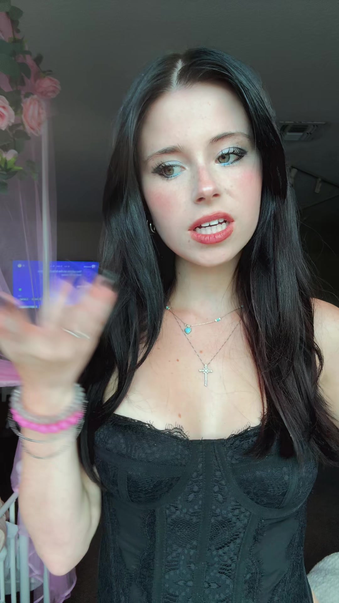 @tay ⟢