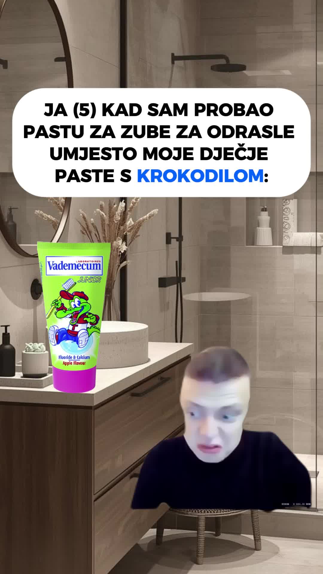 @Videa sa onim likom 😂