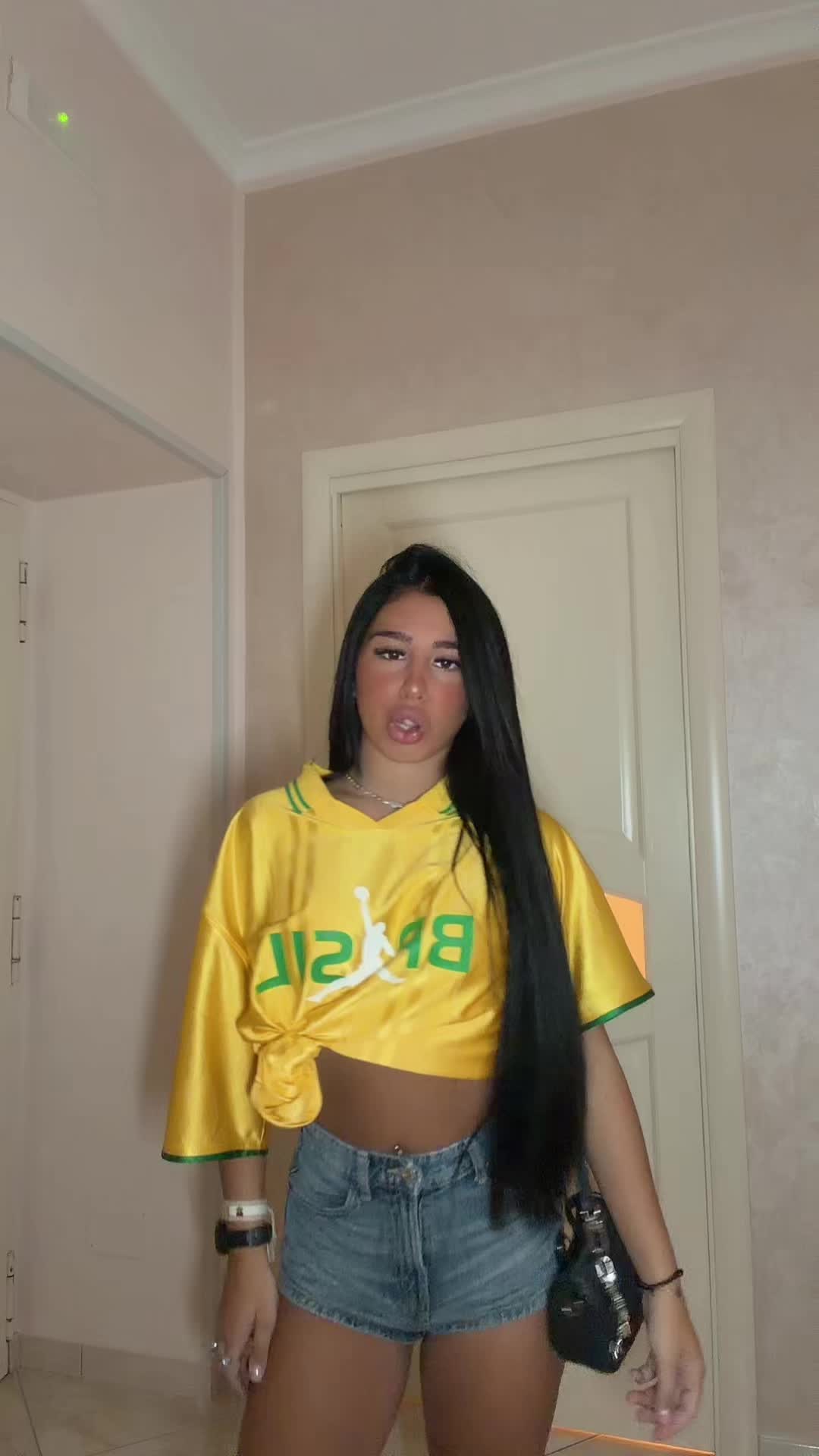 @AnnaGiame_