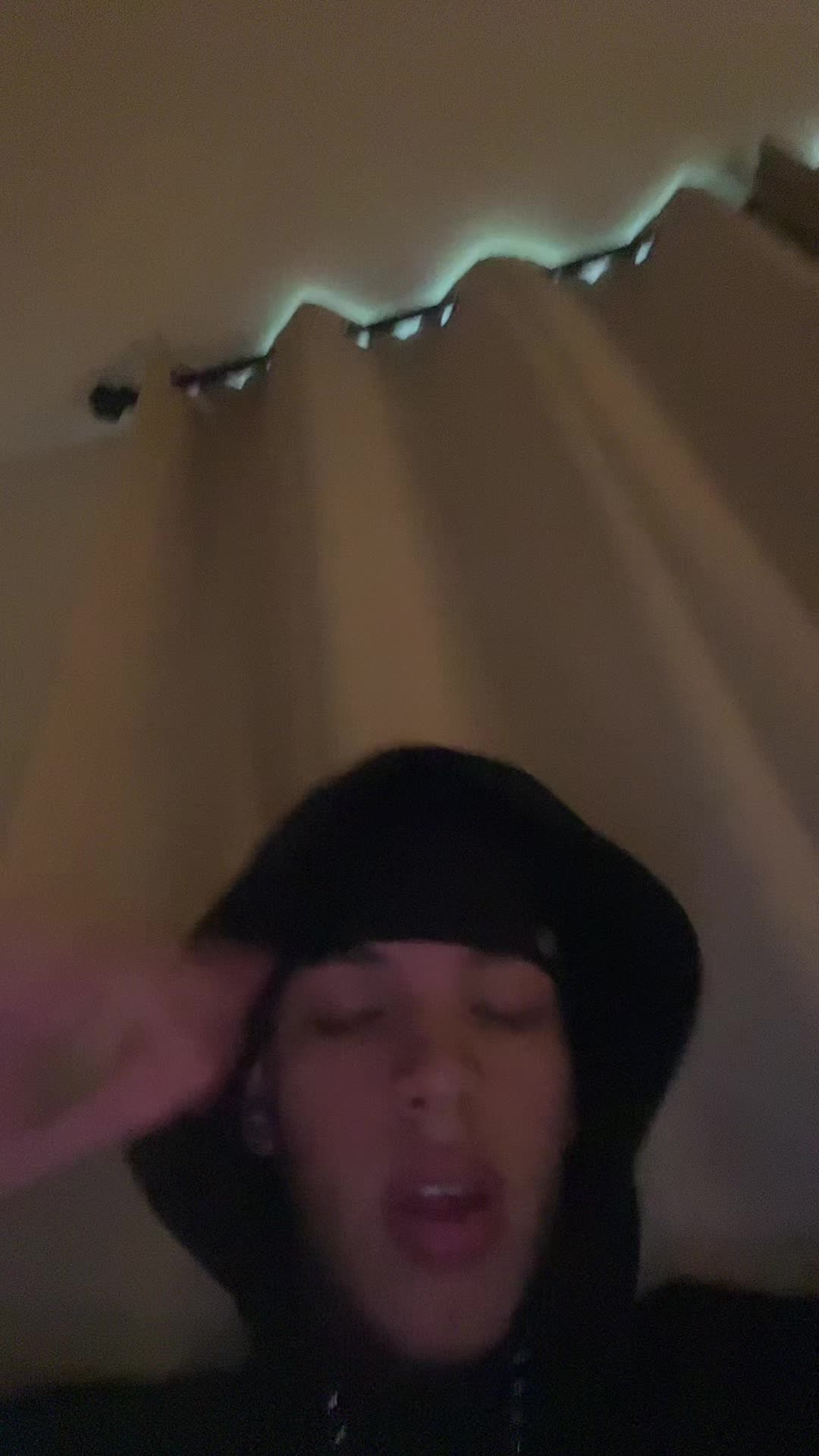 @ALXVNDR