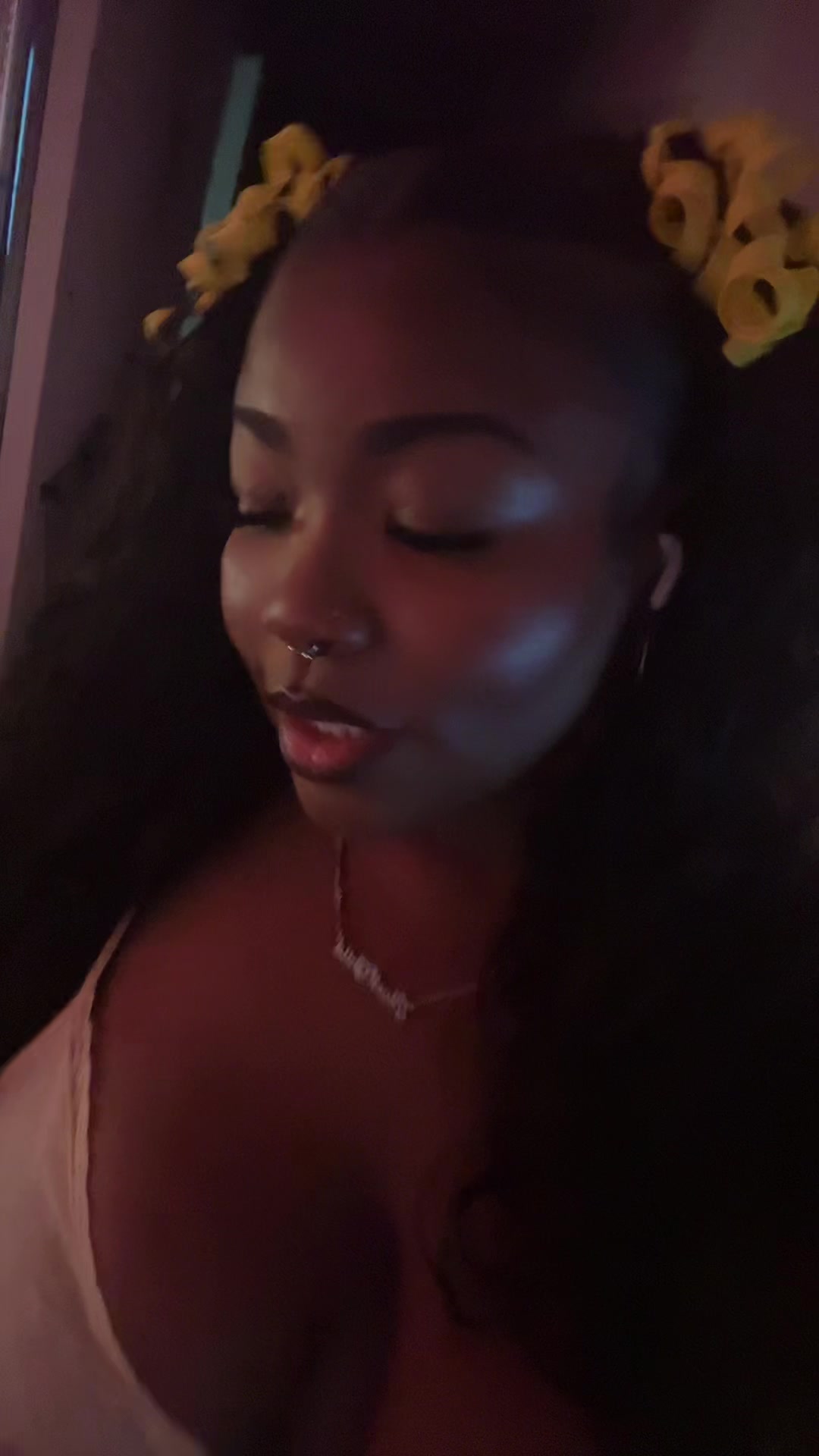 @Ari🌚
