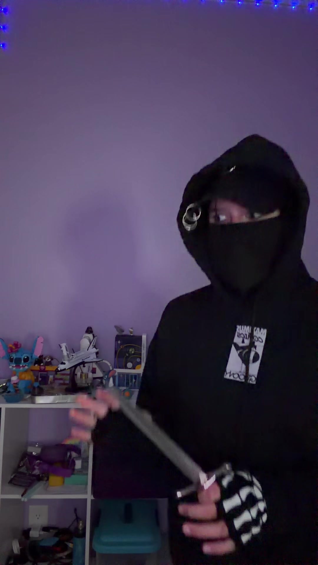 @Girl in the black mask