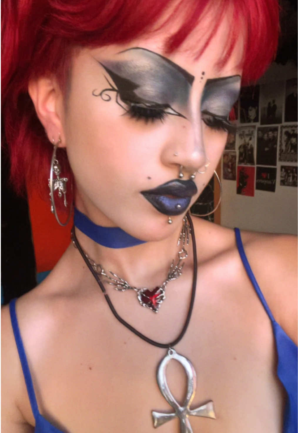 @annneower_