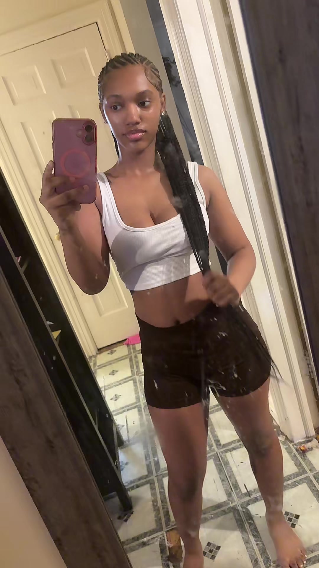 @Monaee🍦🫧