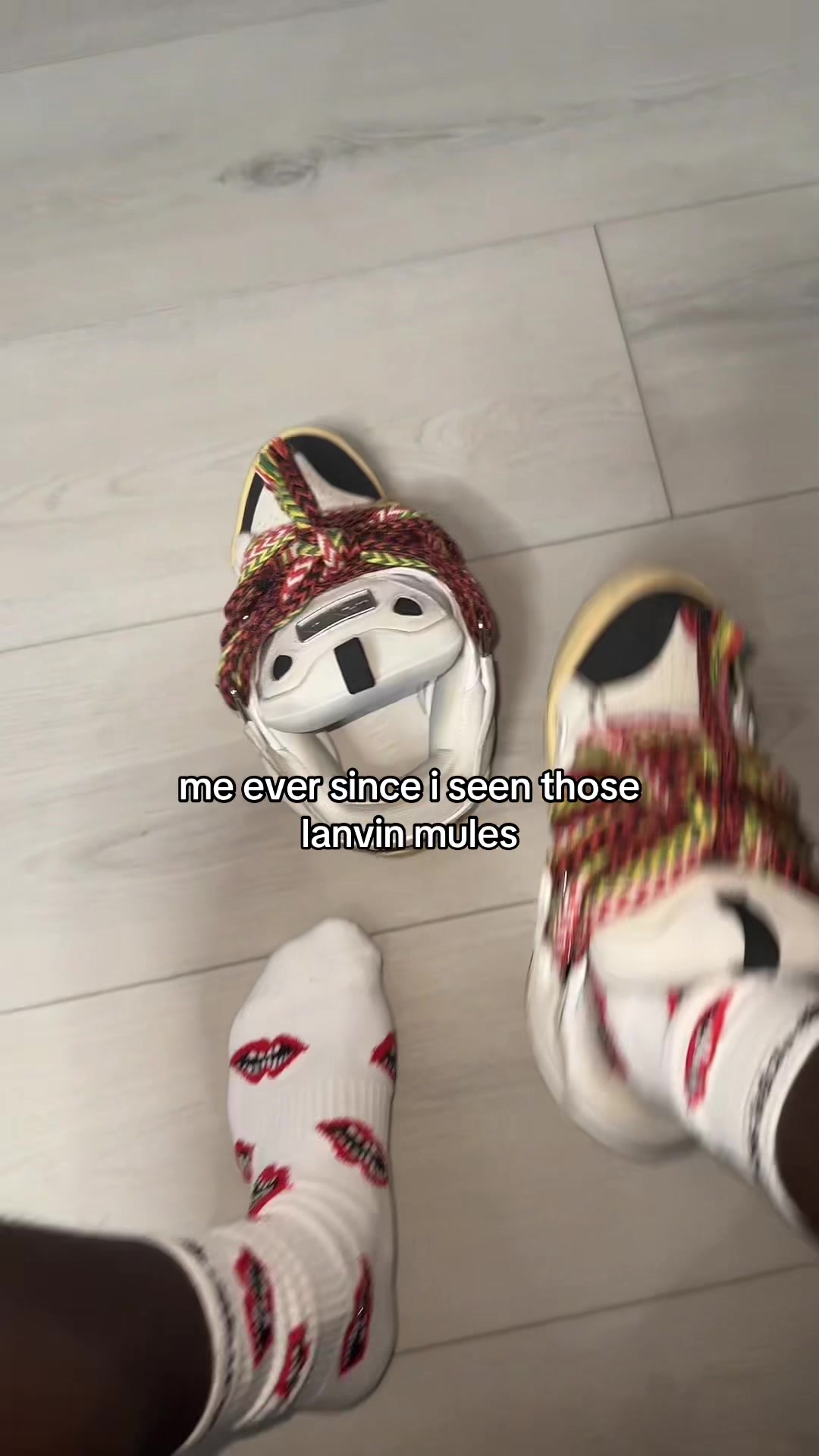 @￼