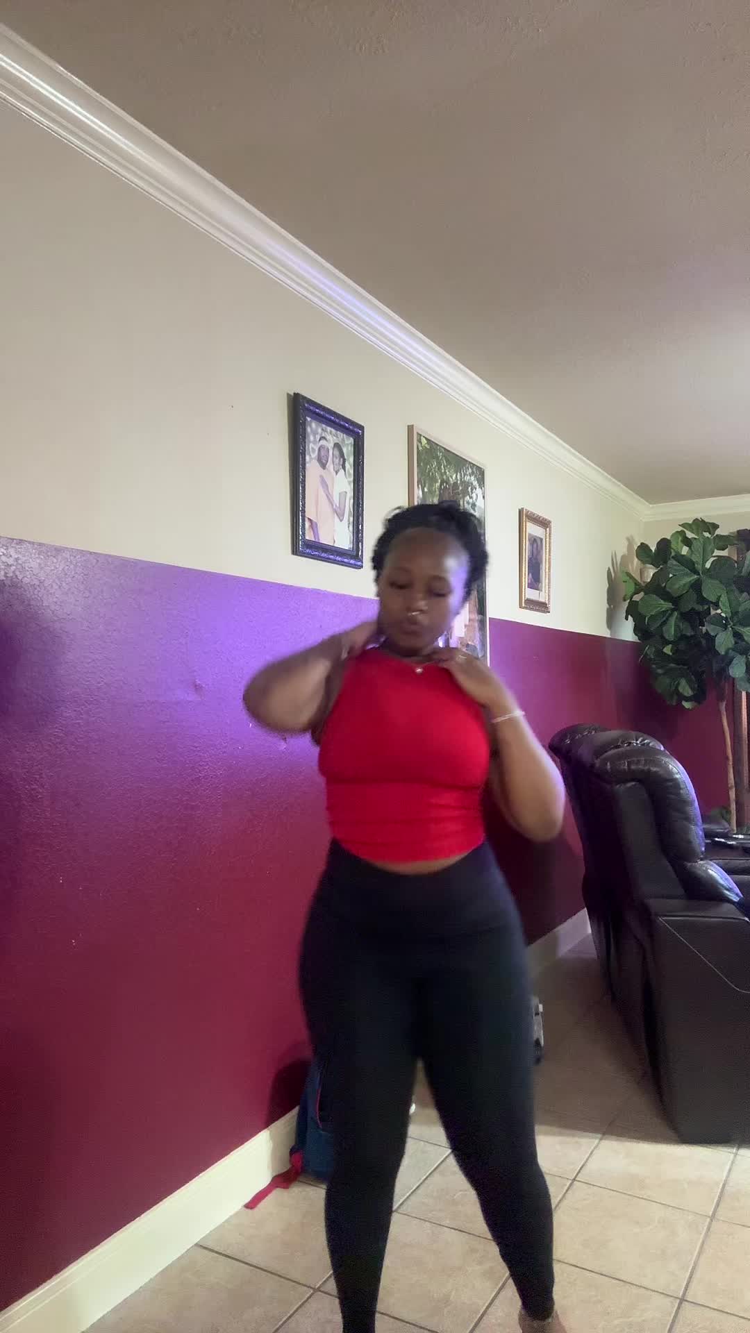 @C&rsquo;nya🖤.