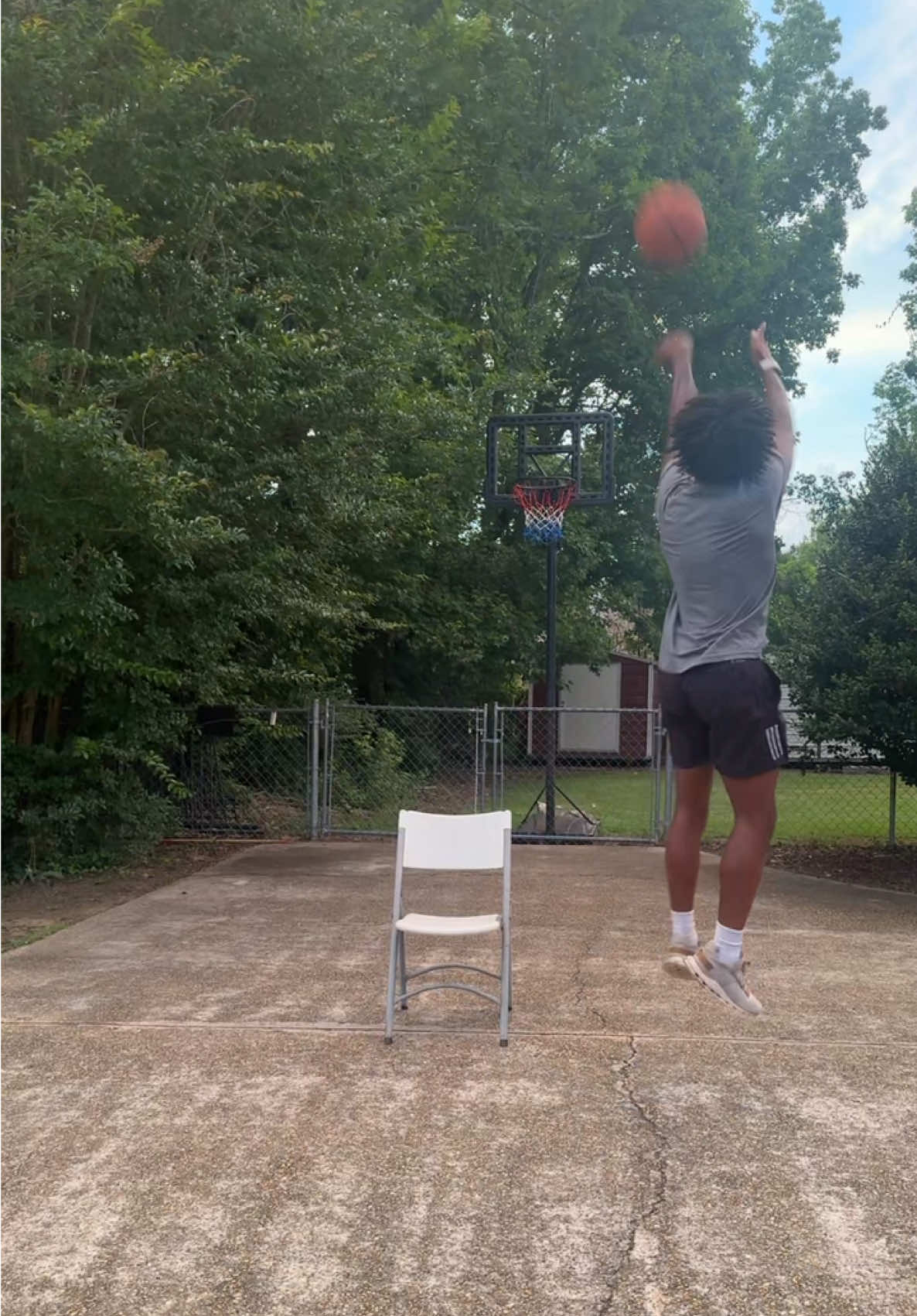 @modern.hoops