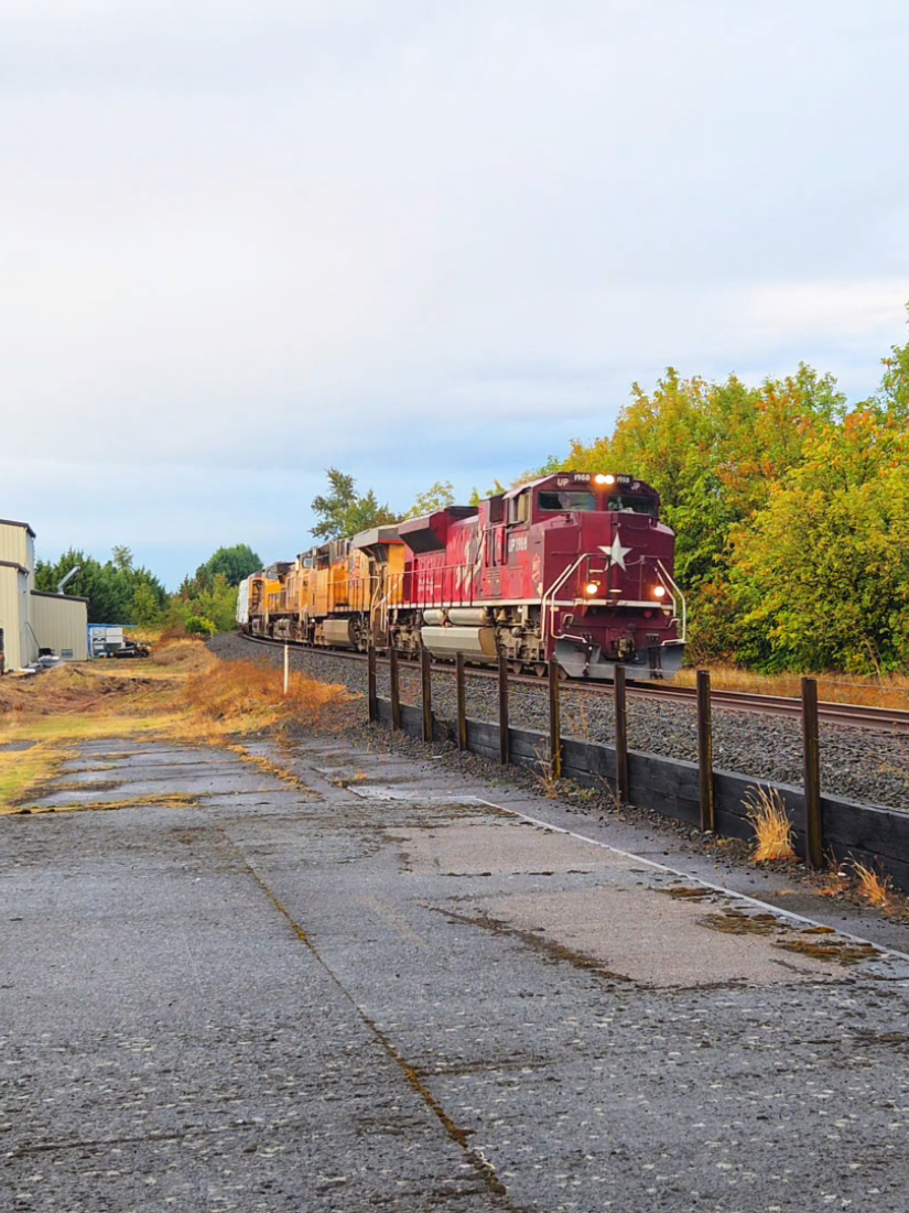 @railfan_parker