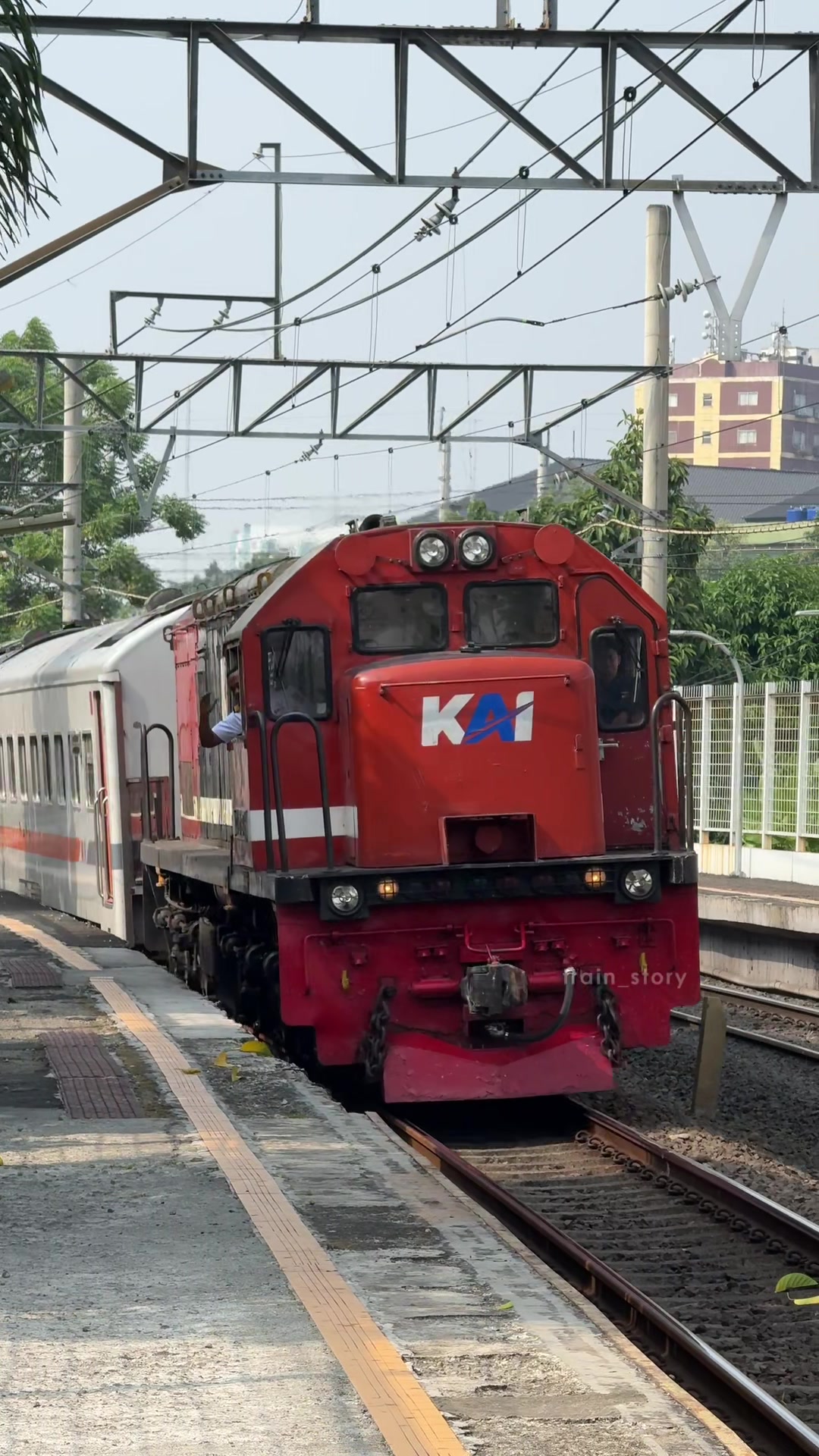 @Train_Story