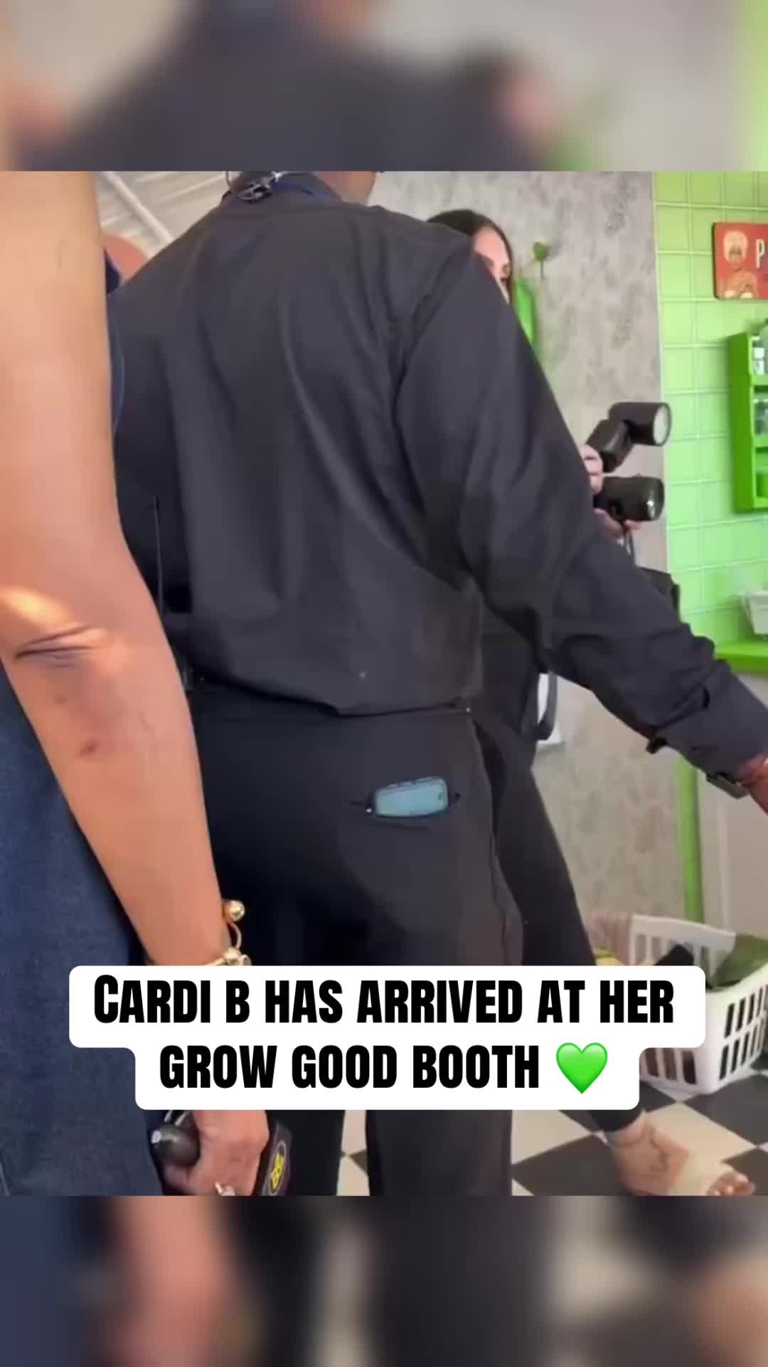 @HipHopSnippetss