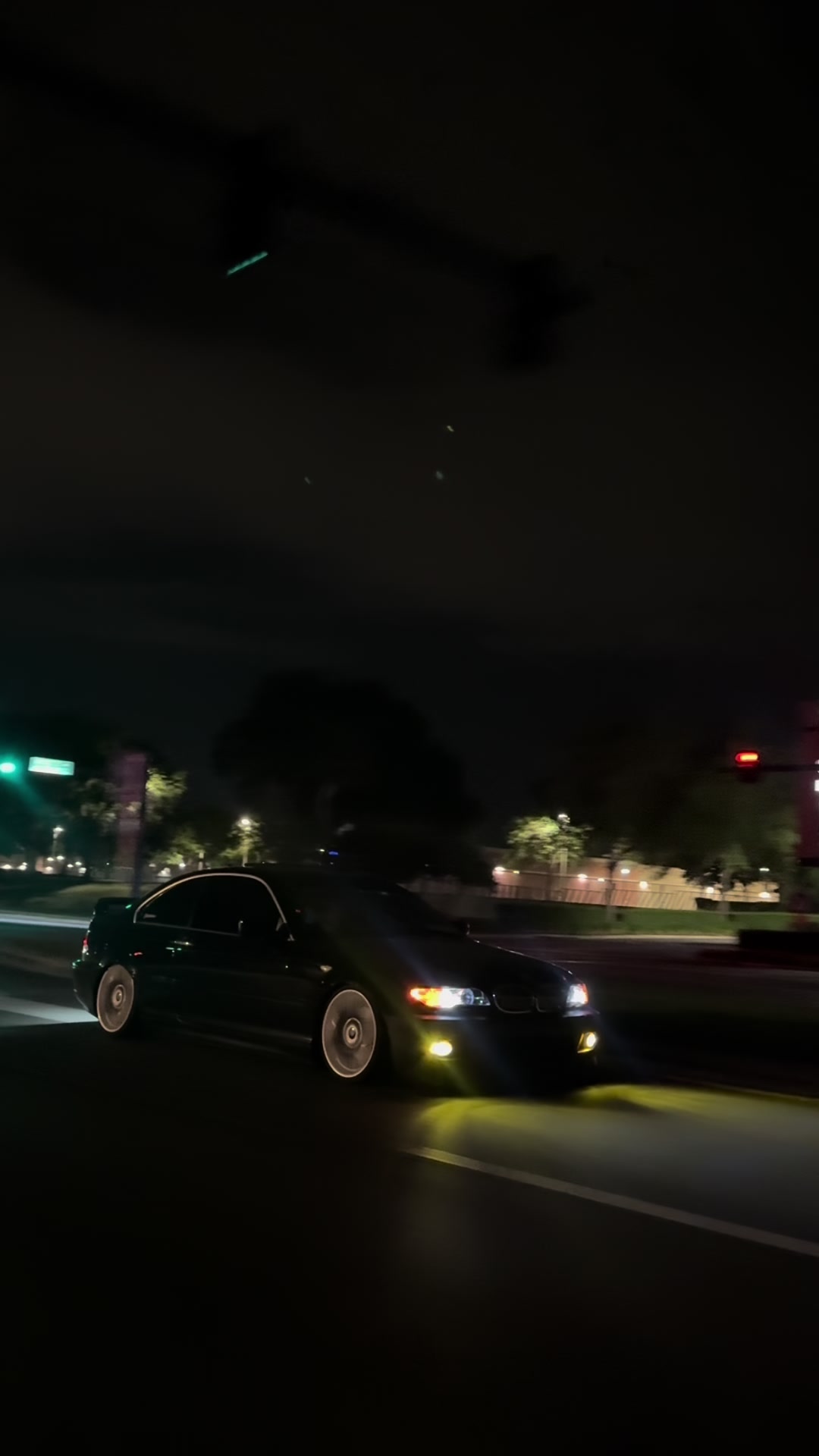 @⃟