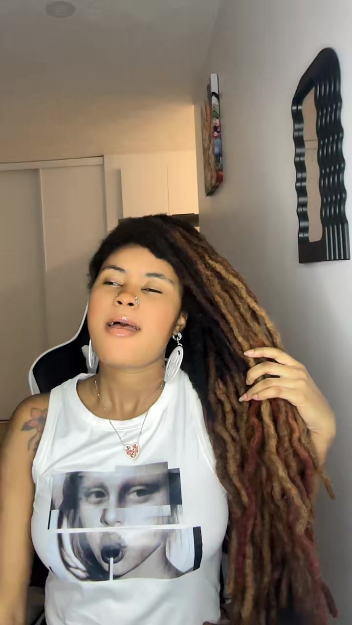 @Nègès Freda