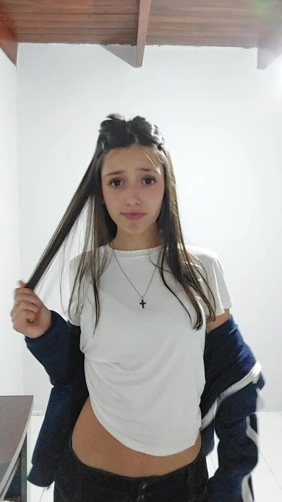 @𝑣𝑎𝑙𝑒𝑛𝑡𝑖𝑛𝑎
