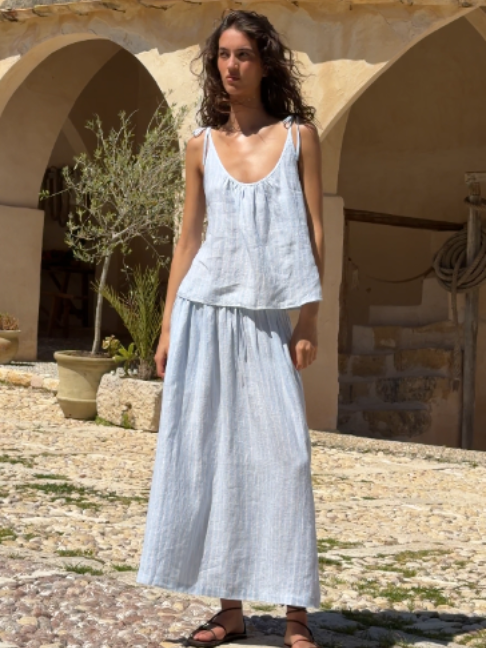@Aritzia