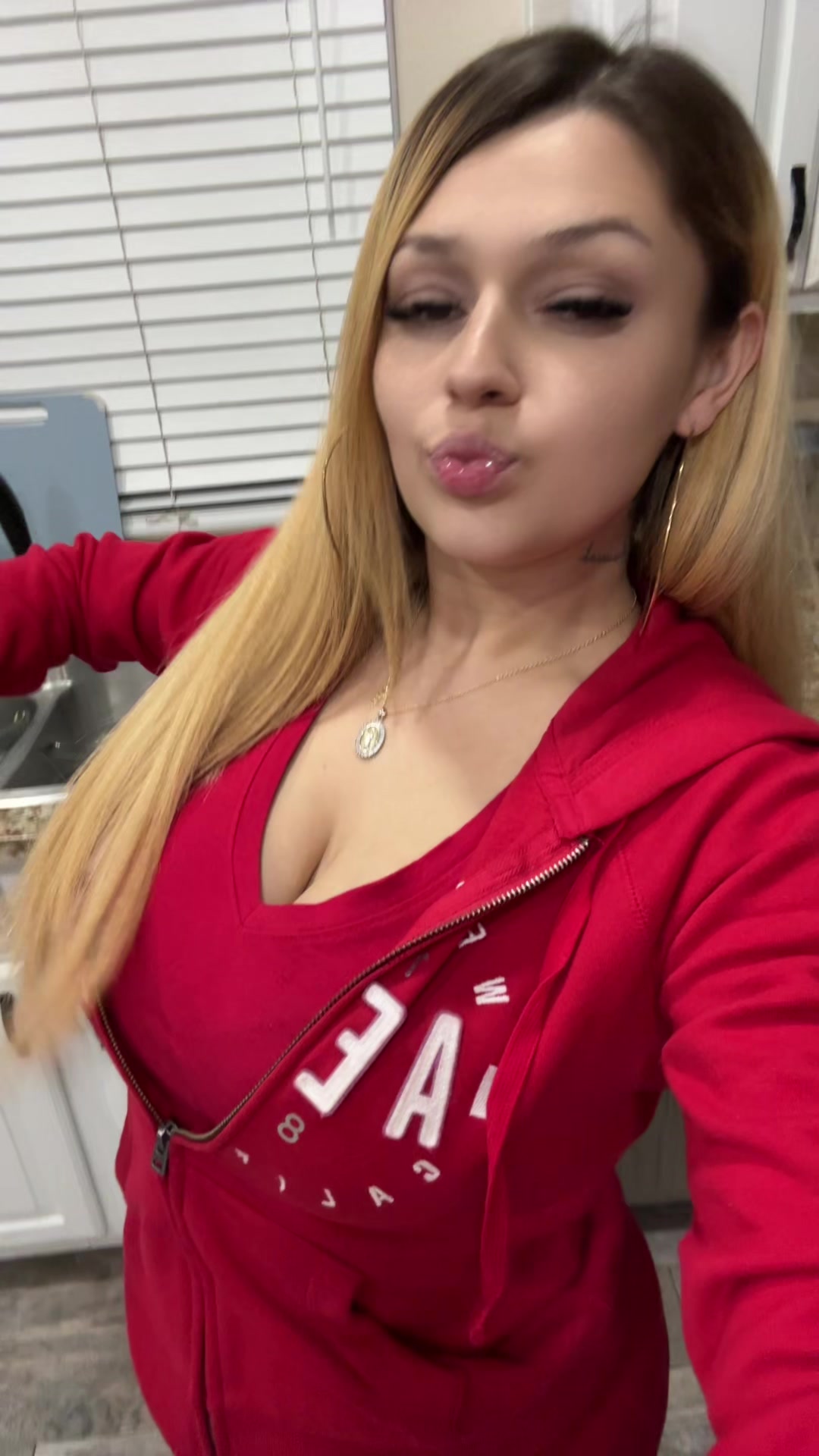 @Celestinaaxo