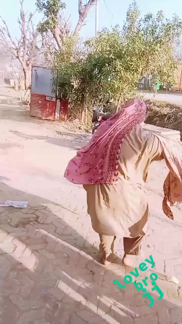 @momand7773