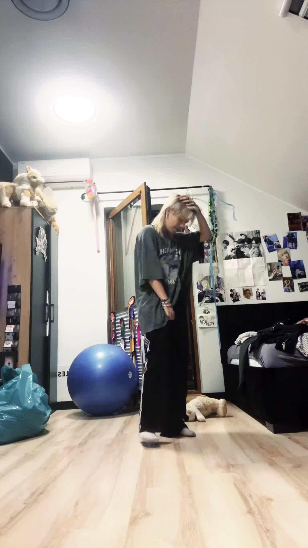 @Julek 🥸🕺🏼😏