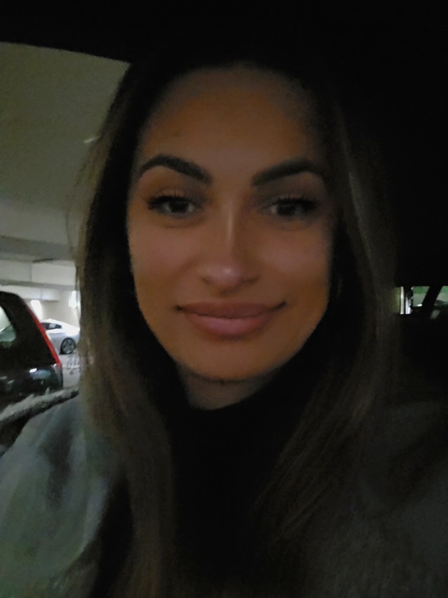 @Larisa Adina