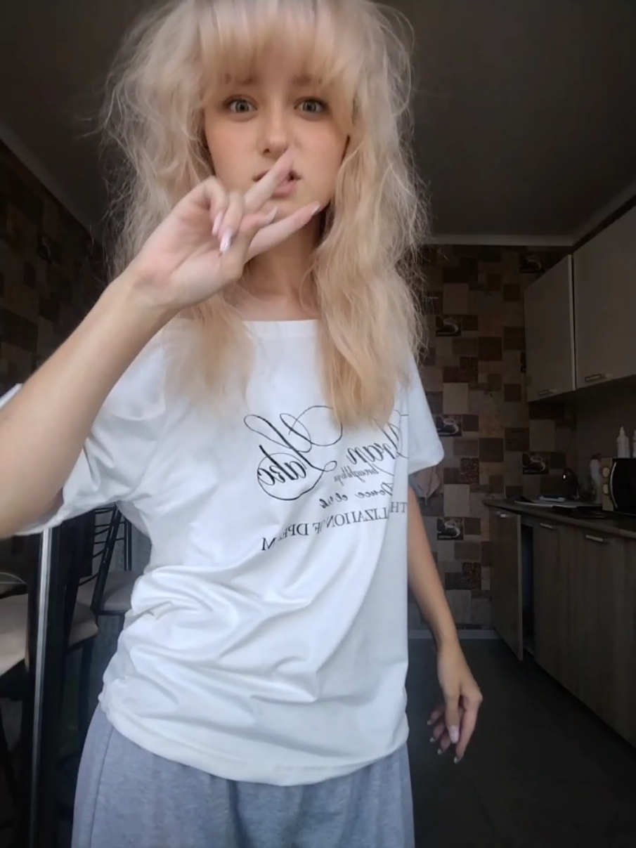 @𝓔𝓿𝓸𝓬𝓱𝓴𝓪🪽