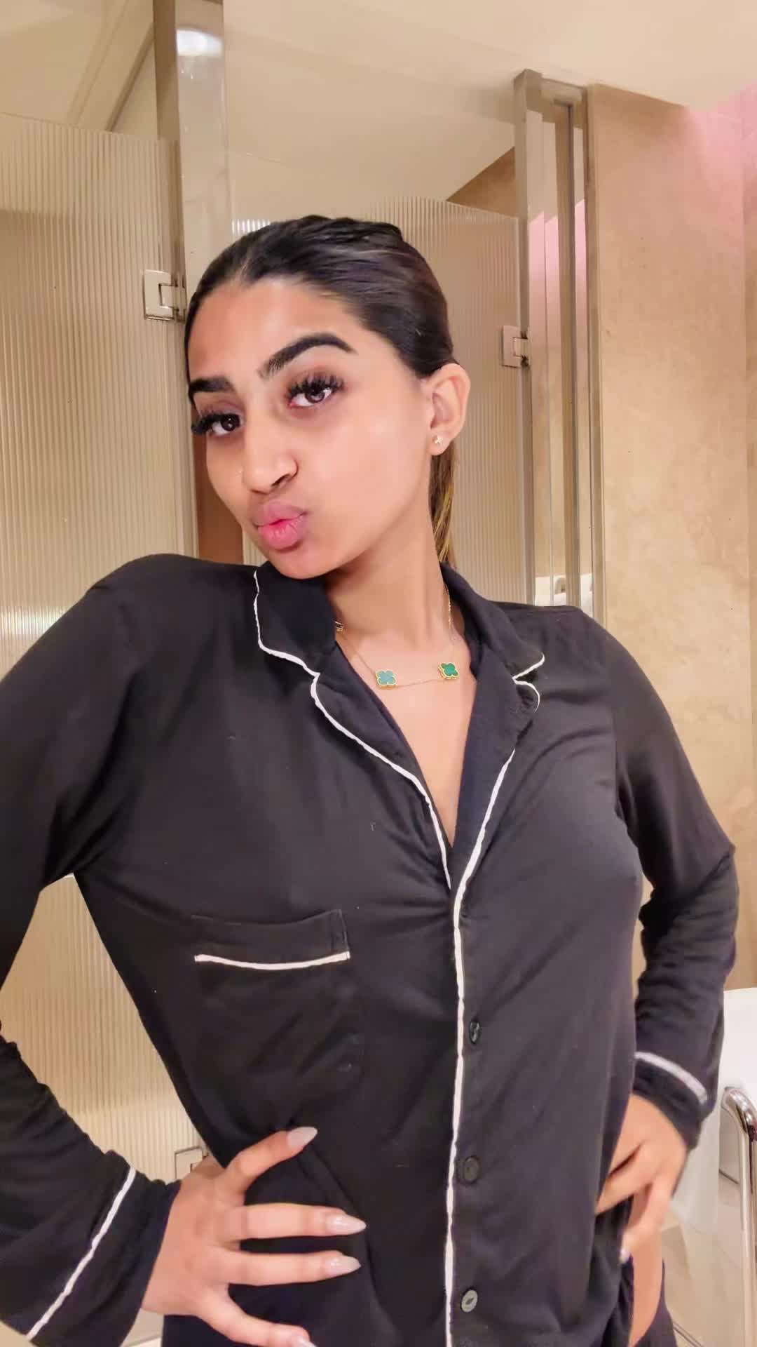 @aksh