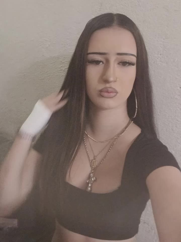 @𝓔𝓵𝓵𝔂❄️