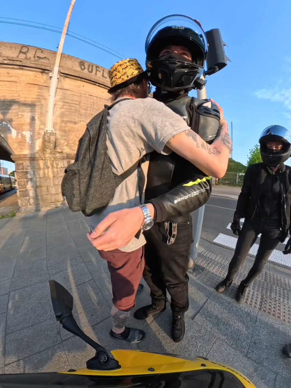 @vibe_biker