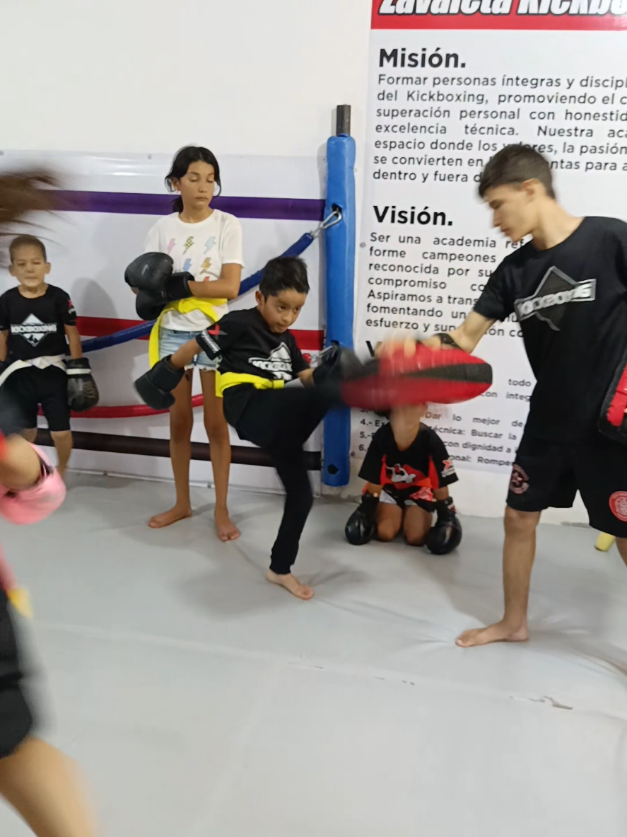 @ZavaletaKickboxing_mma