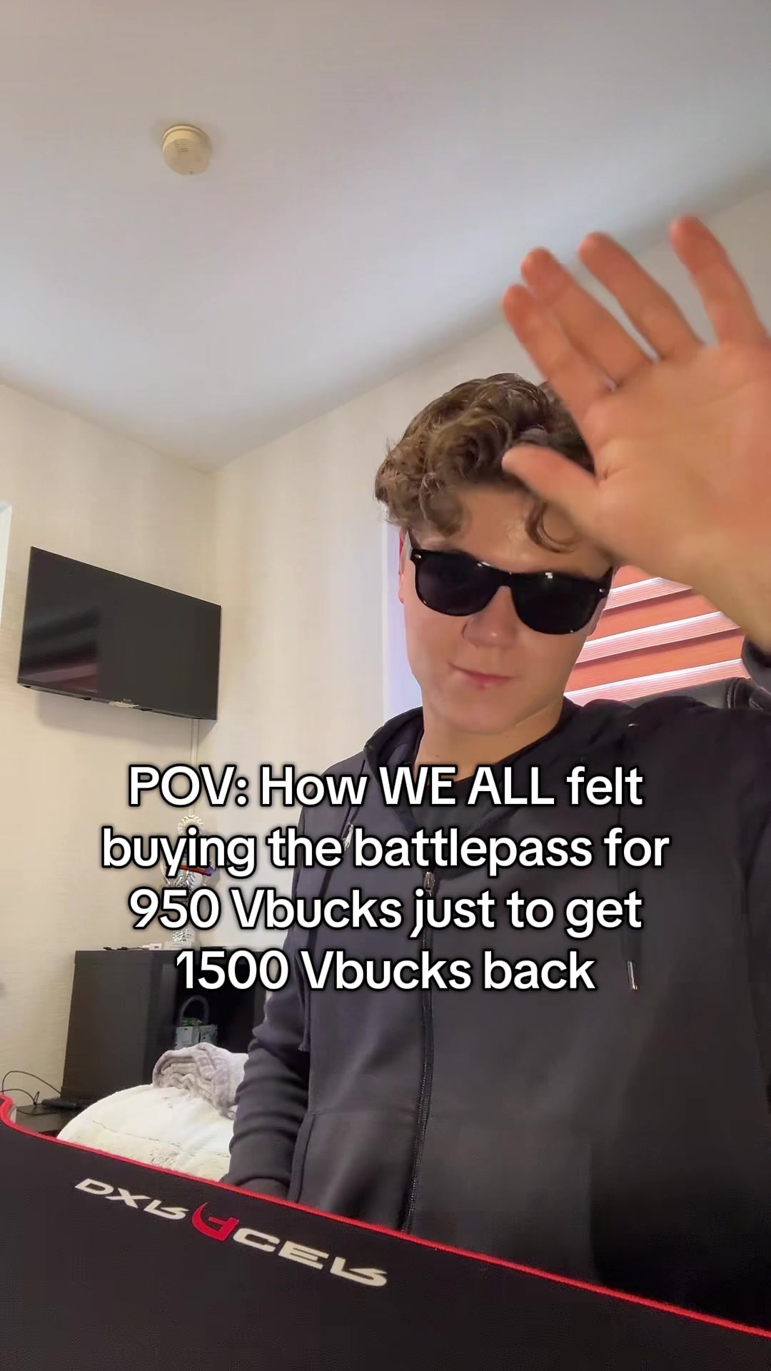 @Yvwes