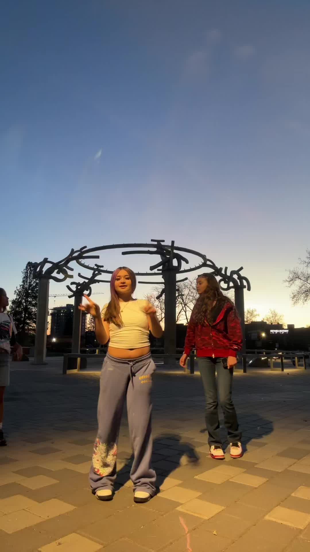 @Tam🧞&zwj;♀️