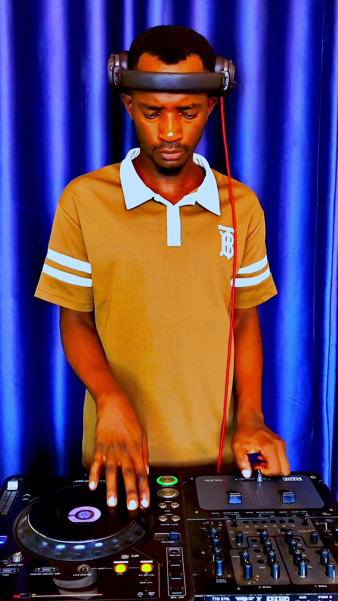 @DJ LEON UG