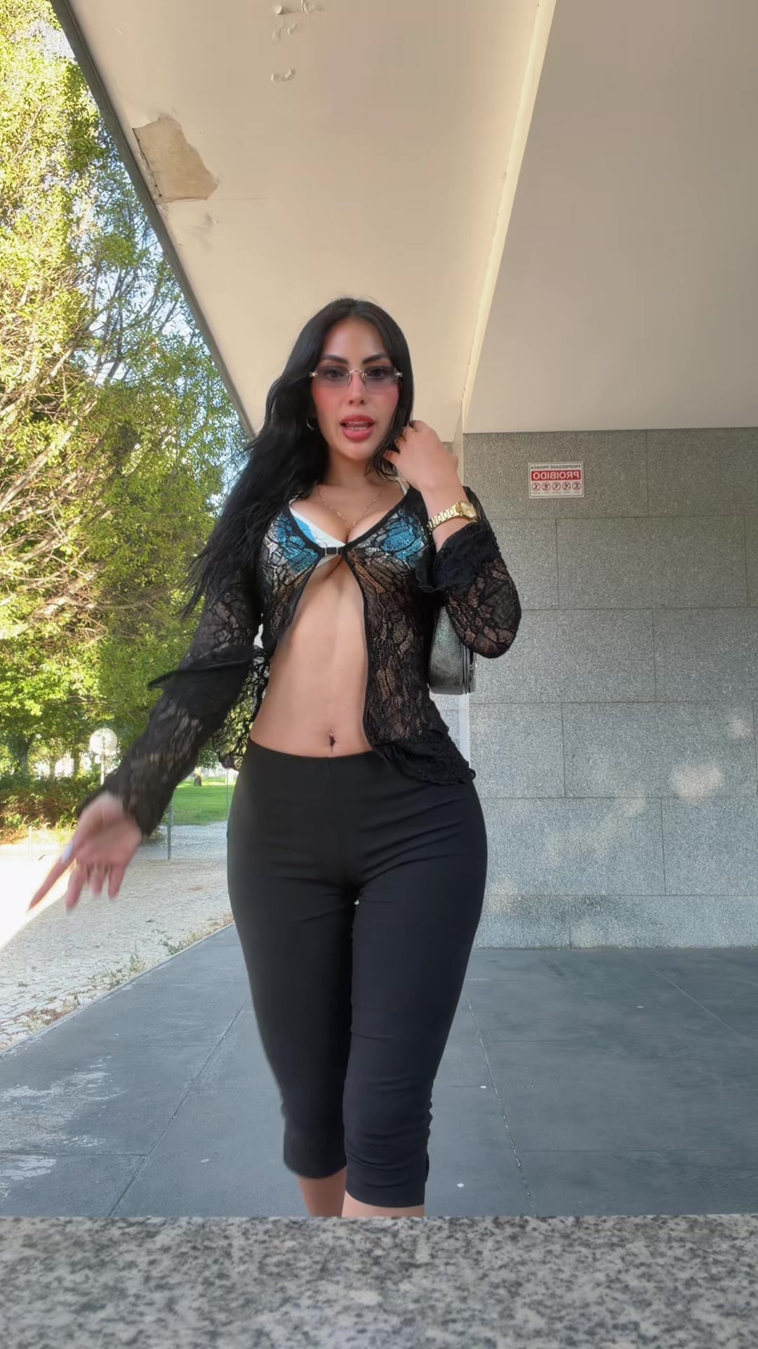 @leslyreynas