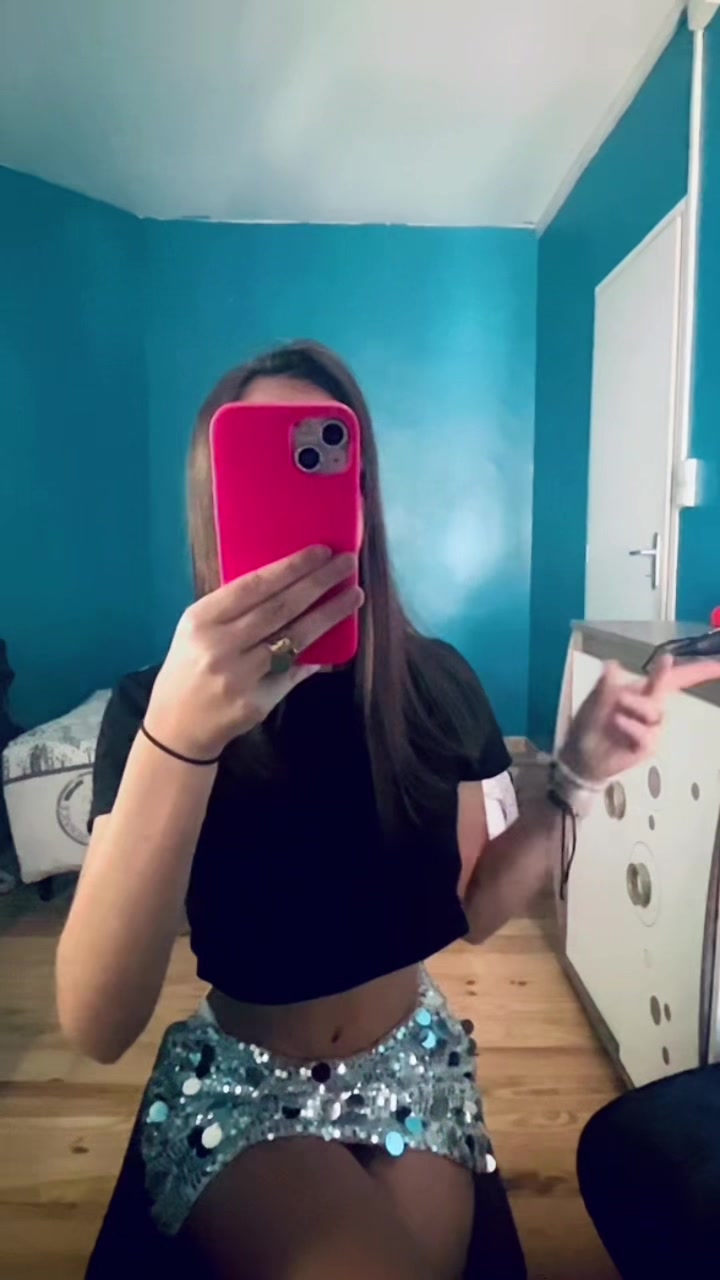 @𝓁ℴ𝓊𝓃𝒶'🥂