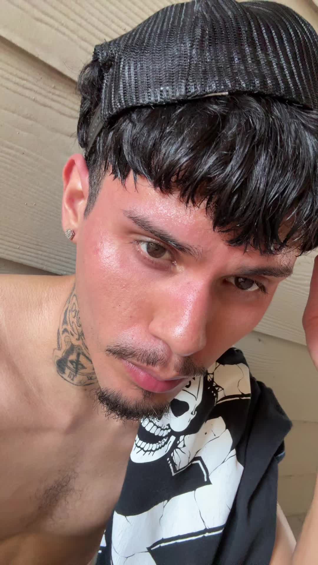 @e