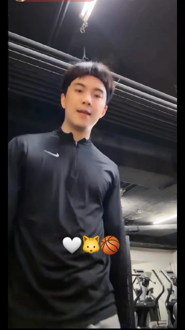 @🤍ae~🐱🏀