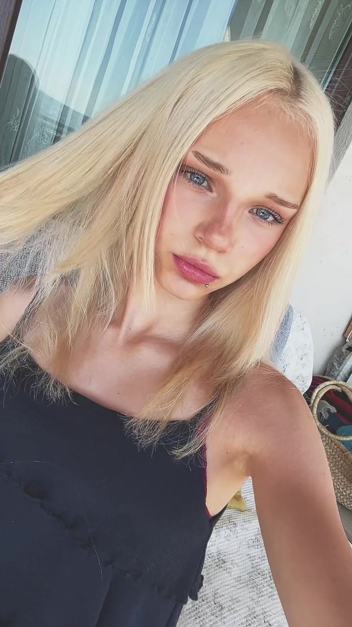 @нюша