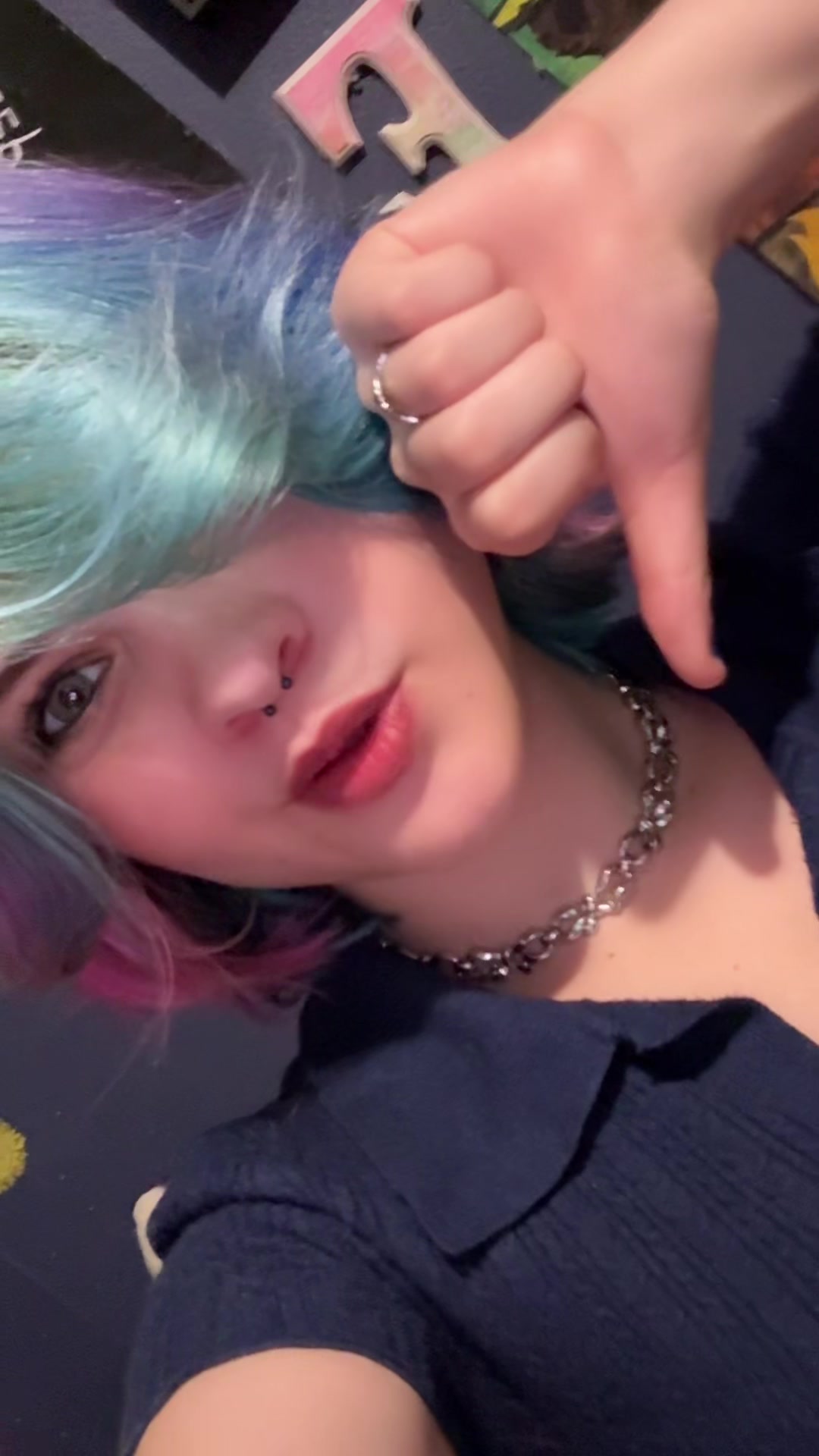 @Emi 🏳️&zwj;🌈
