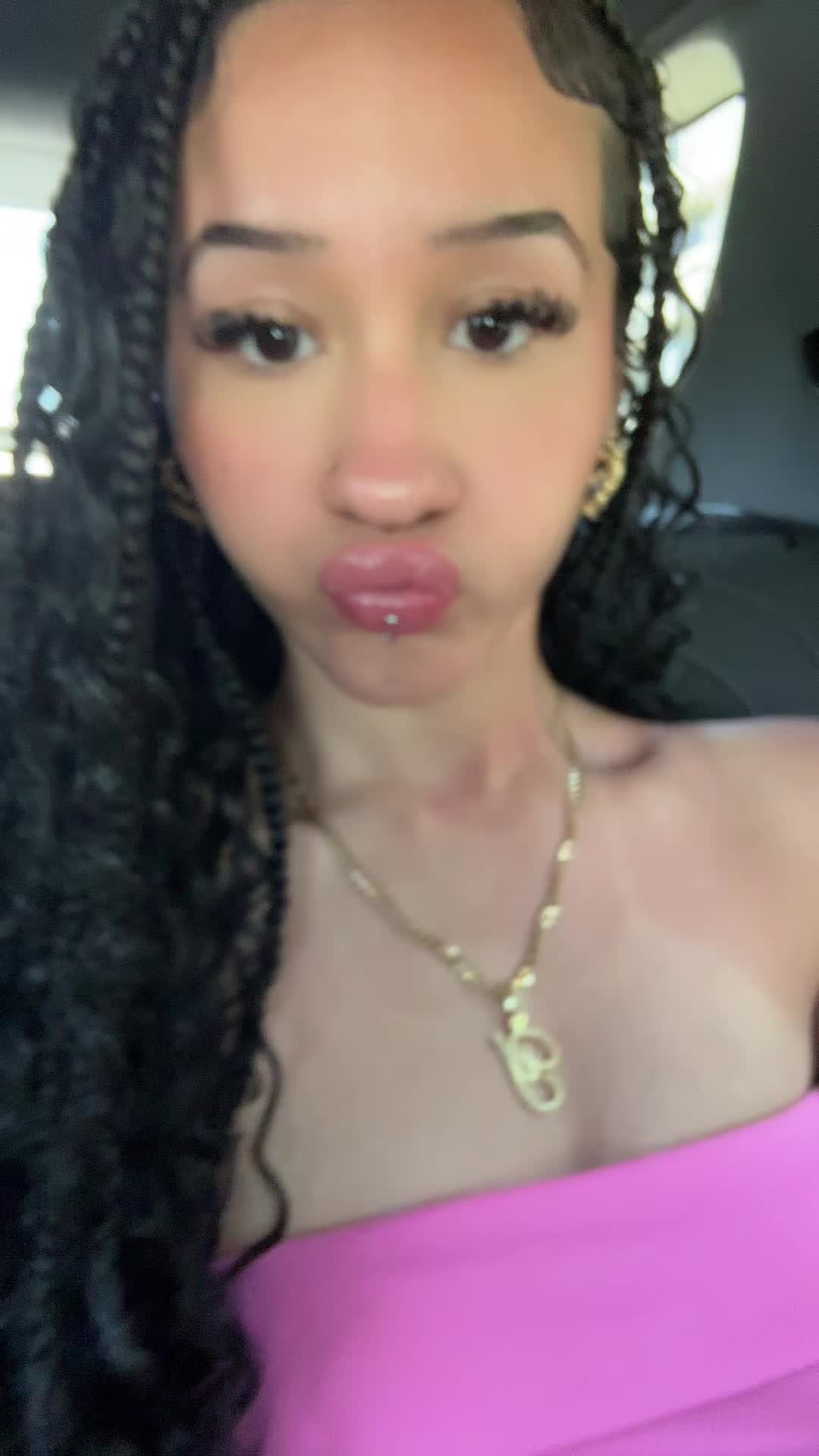 @yanelli