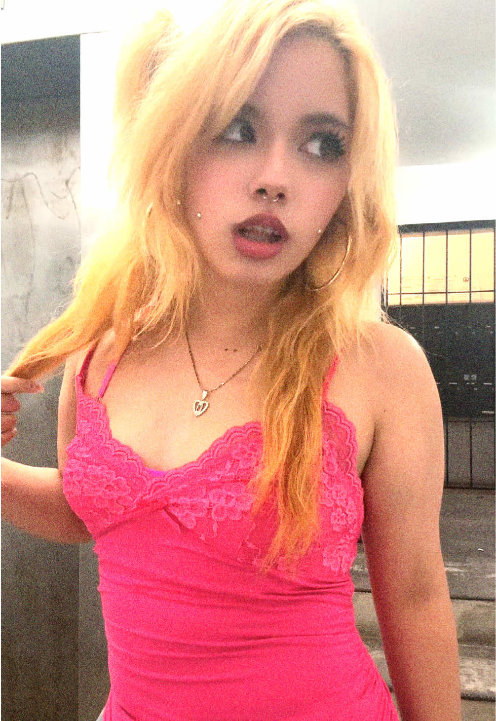 @dyinglivegirll