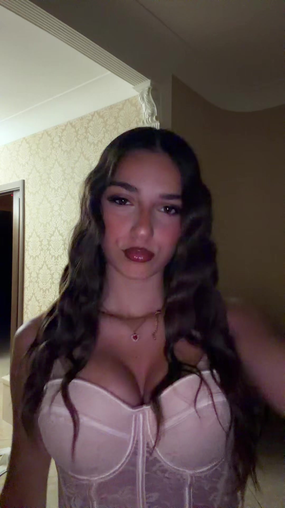 @anna