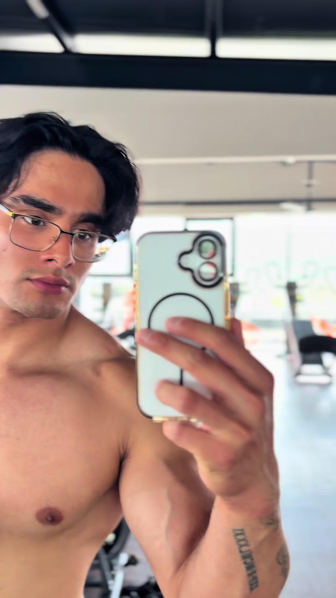@lomelí