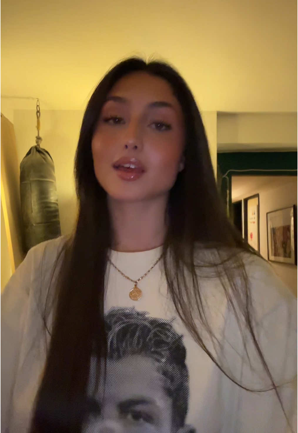 @maría.