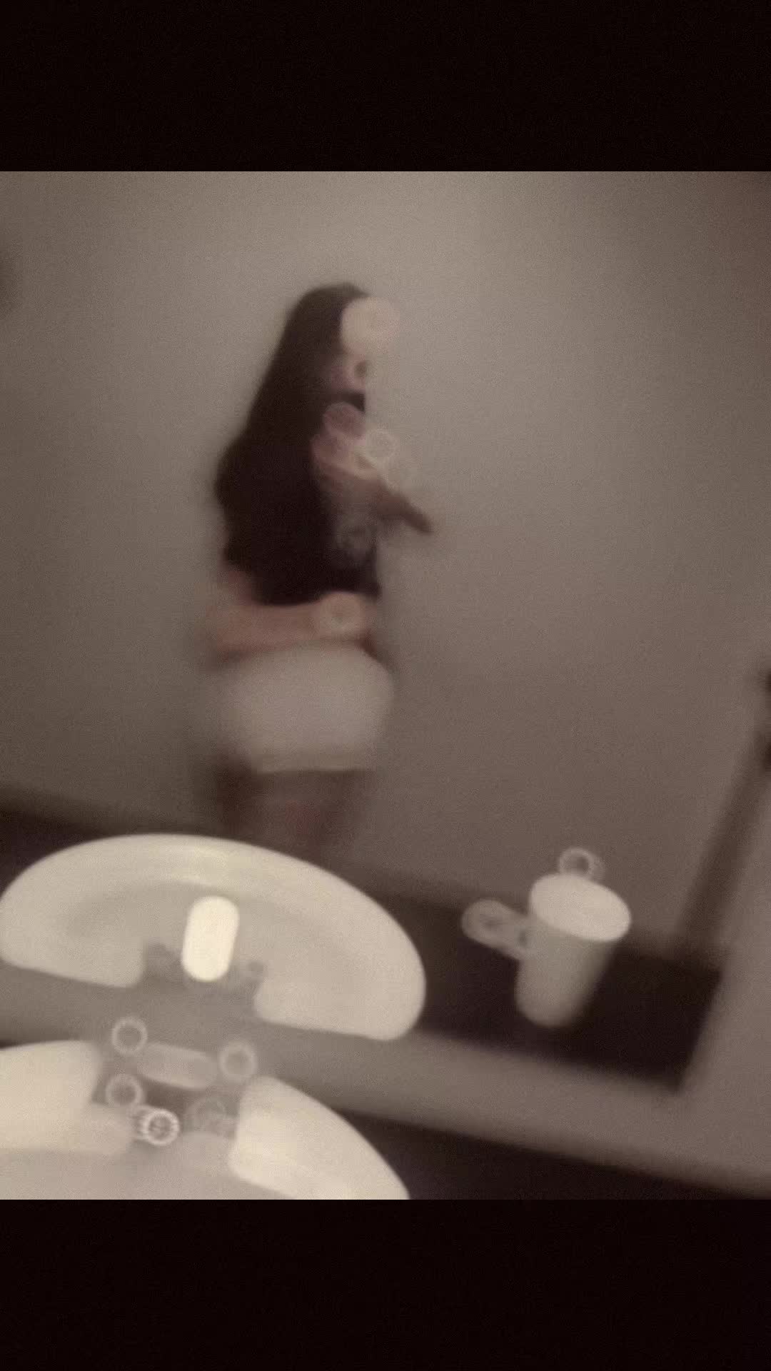 @ur_mom