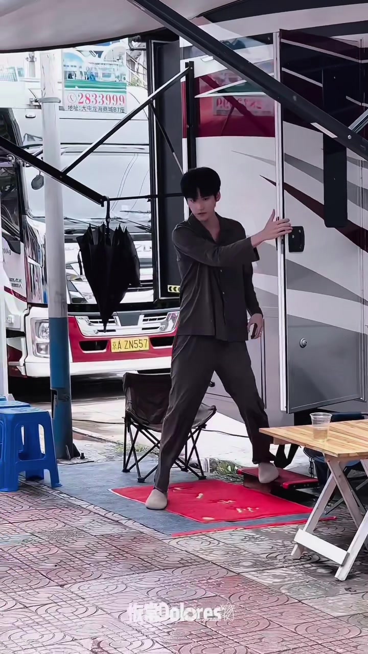 @Daniel Zhou’s girl