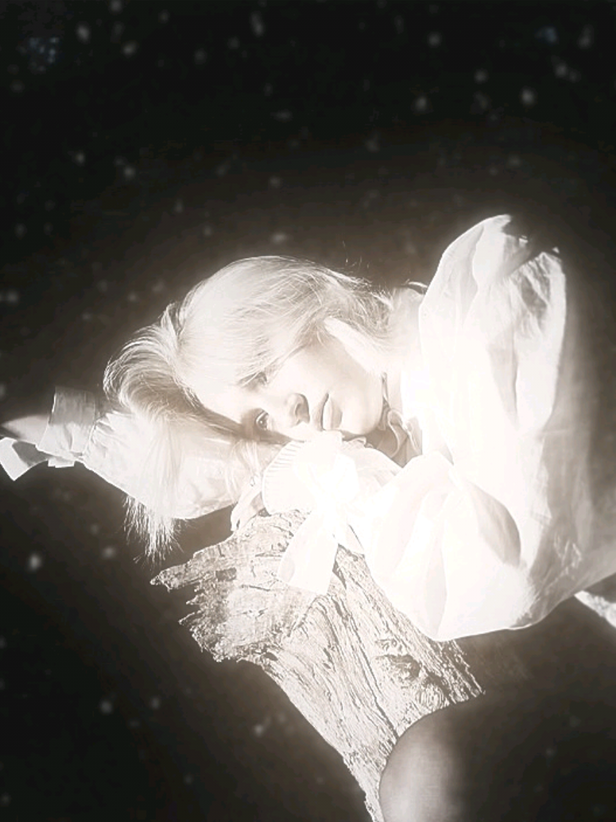 @𝐍𝐈𝐊𝐀𝐀⋆˚𝜗𝜚˚⋆