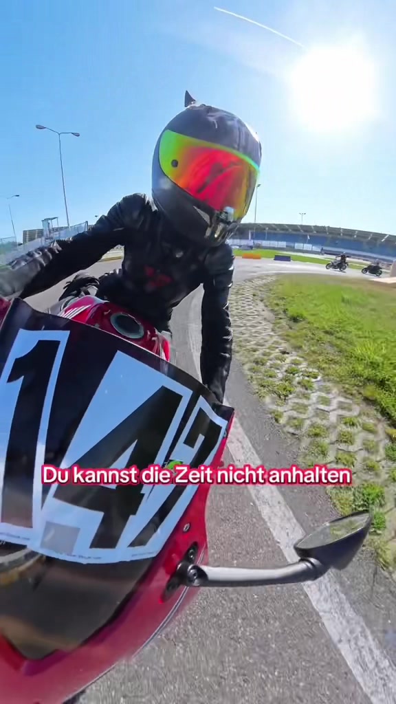 @Bikergirl_33