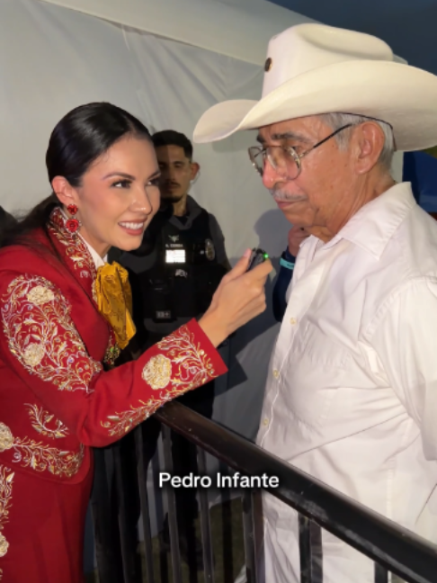 @Lupita Infante