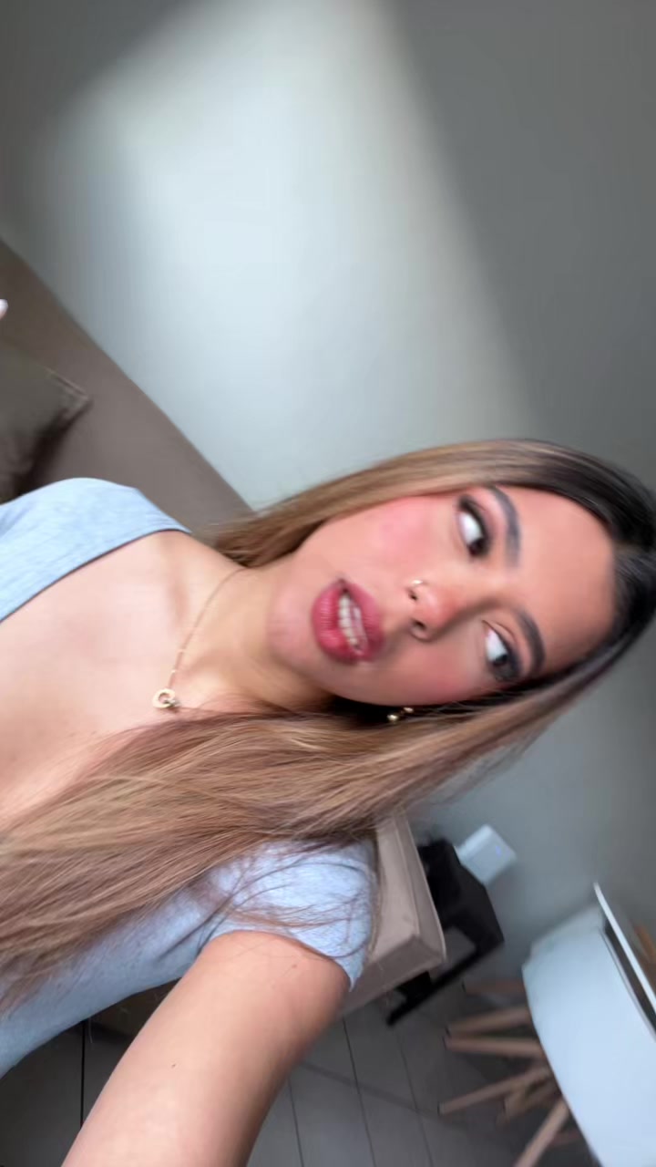 @Carla15
